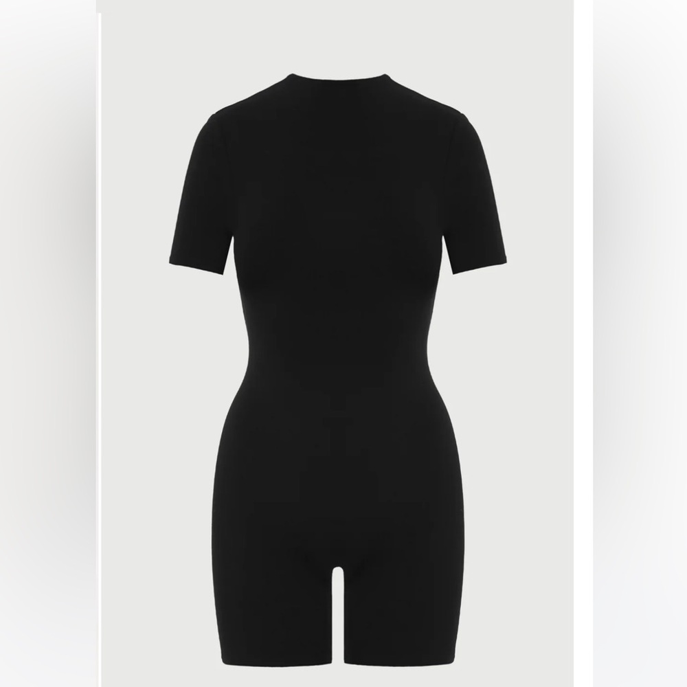 Naked Wardrobe NW SHORT SLEEVE ROMPER Medium